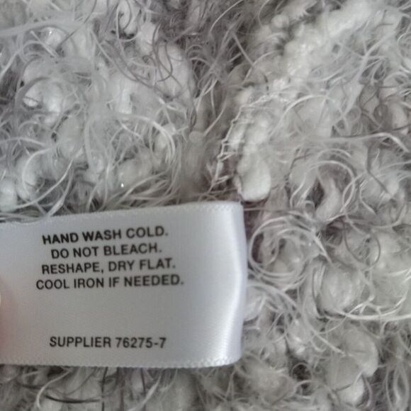 Mixit White & Gray Chunky Soft Eyelash Knit Versatile Infinity Scarf Women's OS - Picture 5 of 7